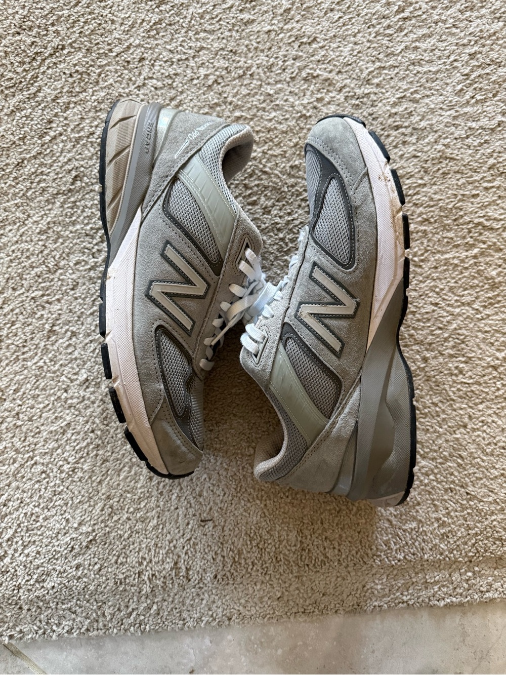 New Balance 990 Men's Light Gray Athletic Sneakers - Picture 2 of 5